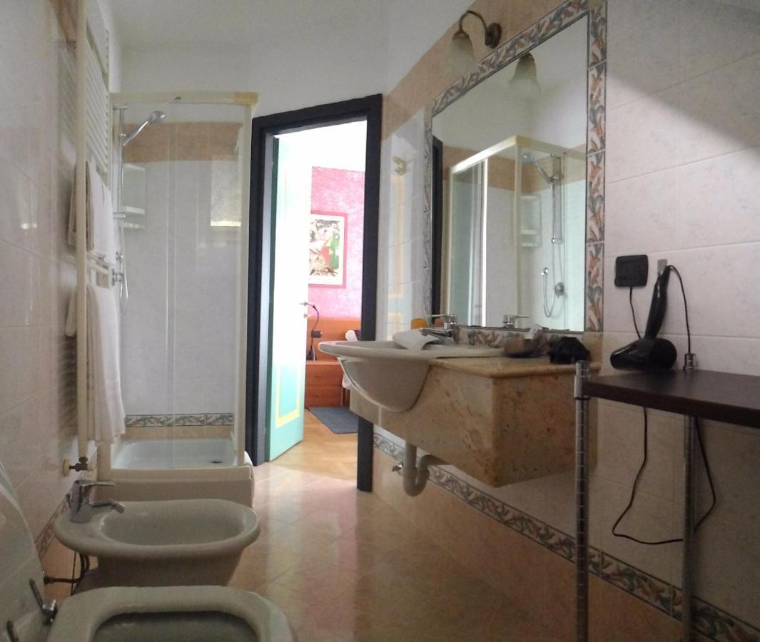 Mini Hotel Wine & Dreams Alba  Room photo